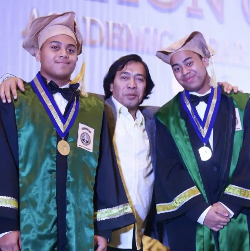 Bapak Alfiansyah (Komeng) & Ibu Indra Dewi