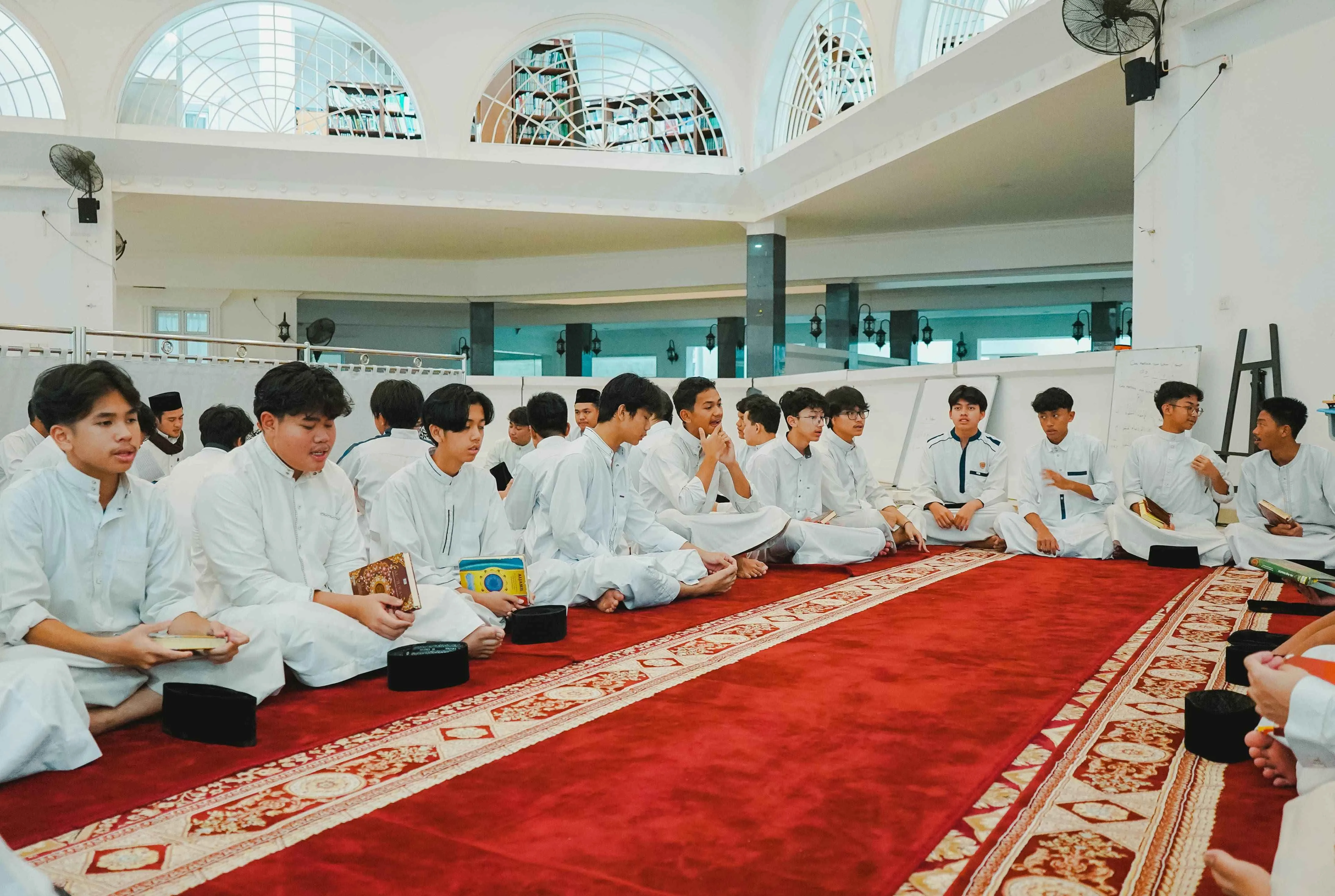 Pentingnya Pendidikan Karakter Islami di Era Digital