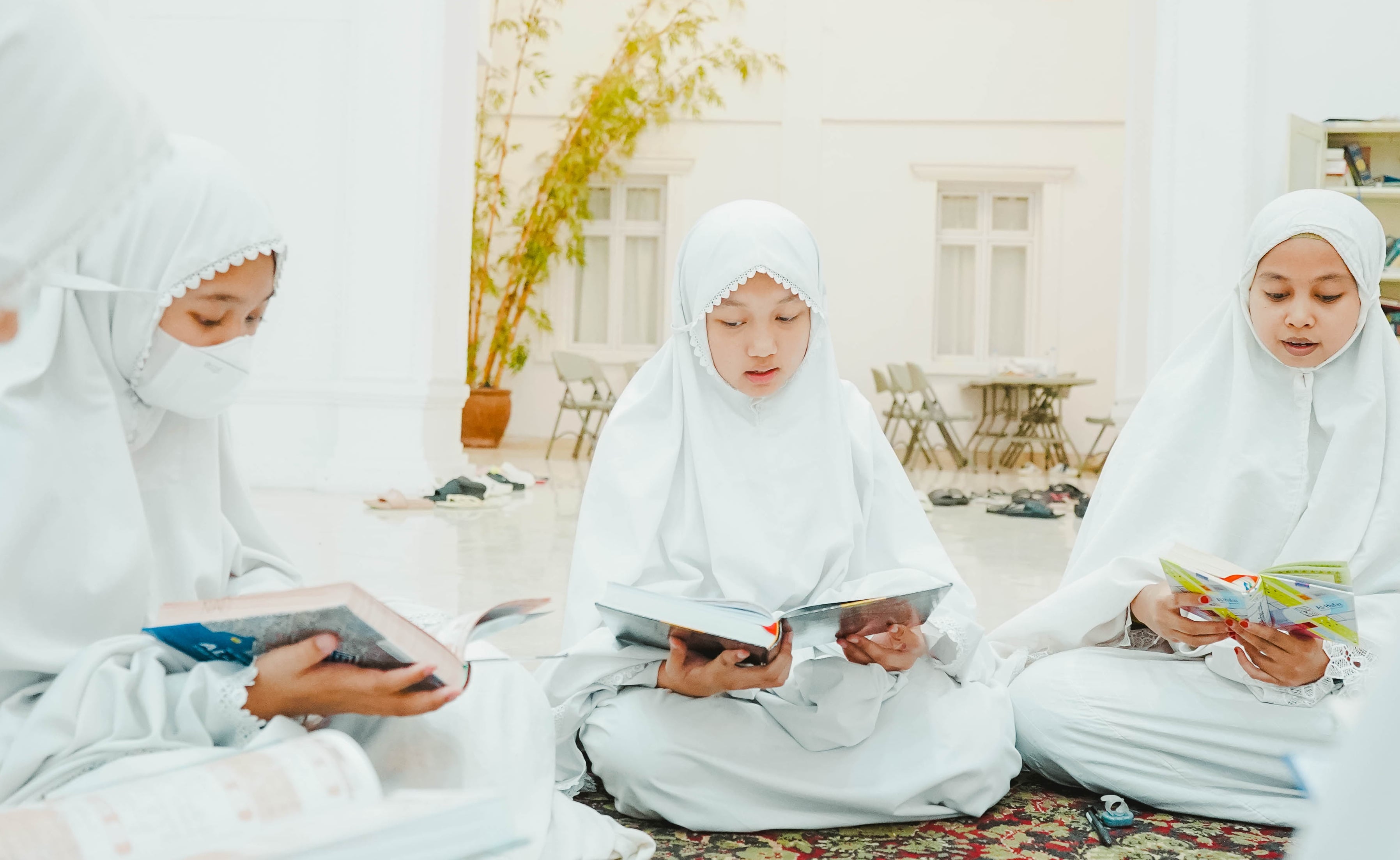 Tips Menghafal Al-Qur’an dengan Mudah dan Konsisten