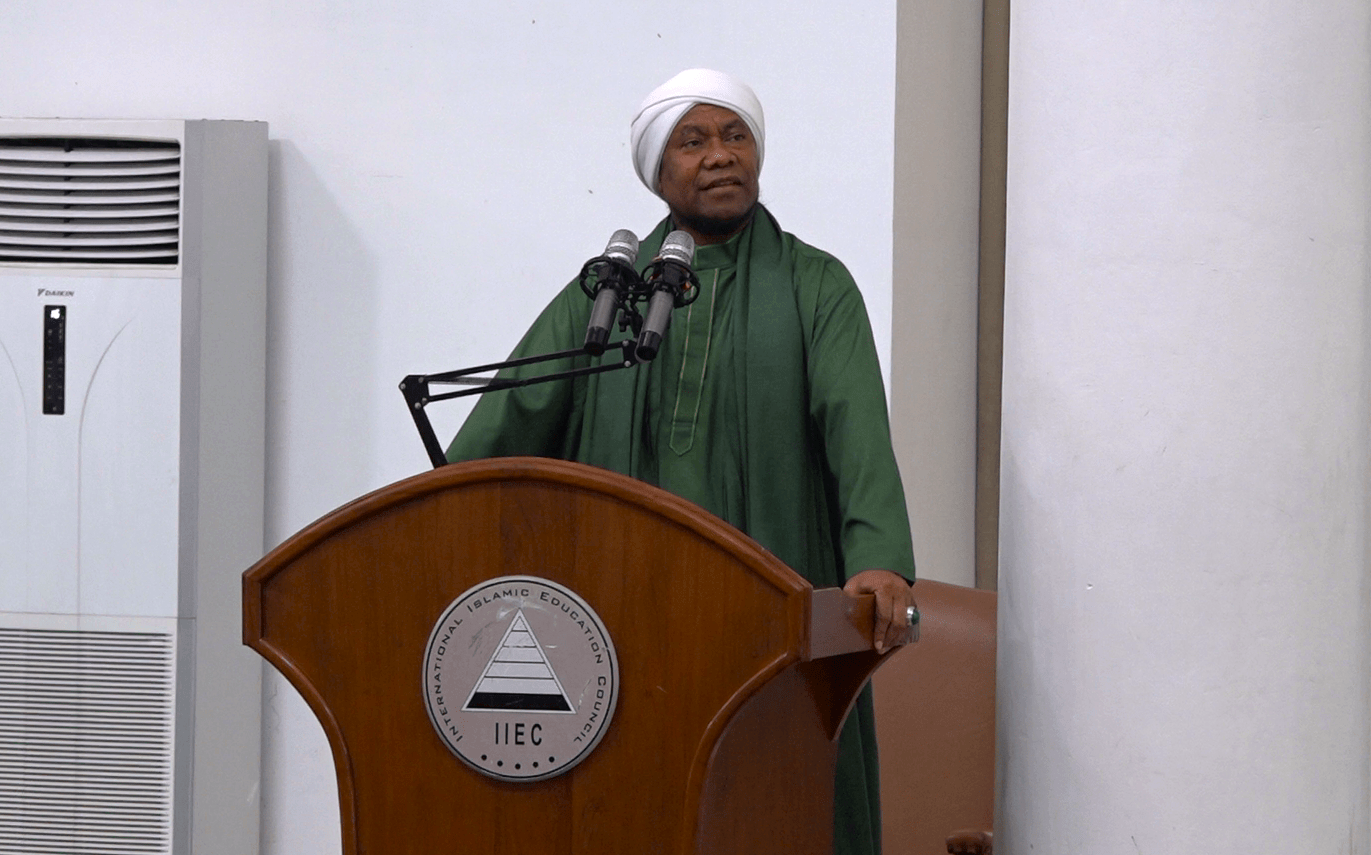 Ustadz Fadlan Garamatan di IIEC
