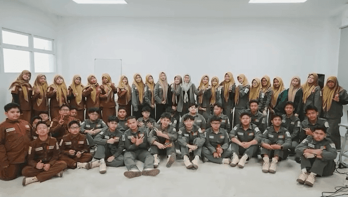 Filosofi Pendidikan IIEC Sinergi Ilmu, Iman, dan Kepemimpinan Masa Depan