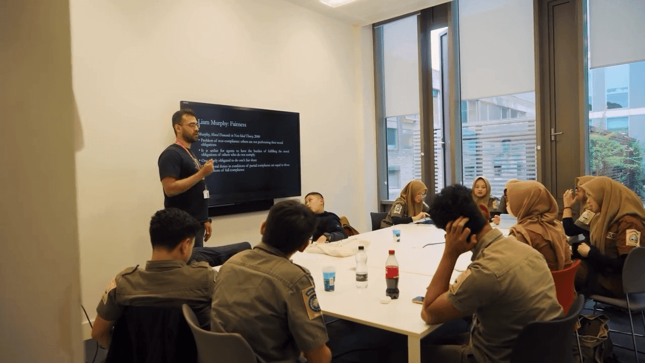 Suasana Belajar Siswa IIEC di University of St Andrews, Scotland