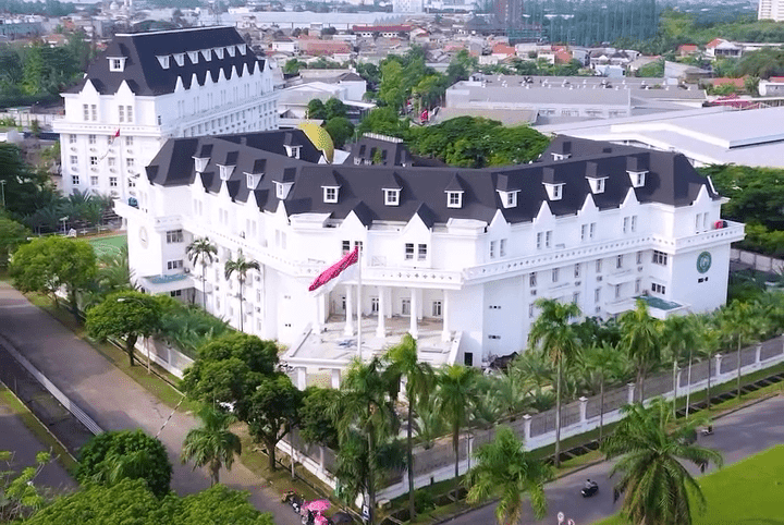 Menelisik Keindahan IIEC Tumbuhnya Generasi Berilmu dan Beradab