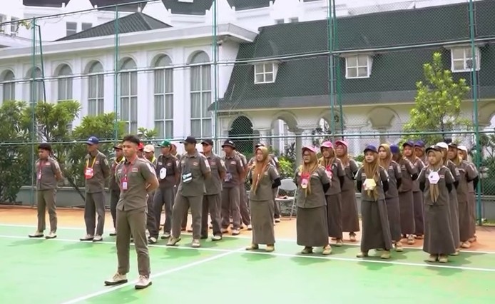 Penguatan Kompetensi Kepemimpinan Siswa melalui Kegiatan Basic Leadership Training di IIEC-RI